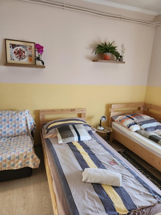 Orsi Apartman / vendegház Kecskemét Exterior foto