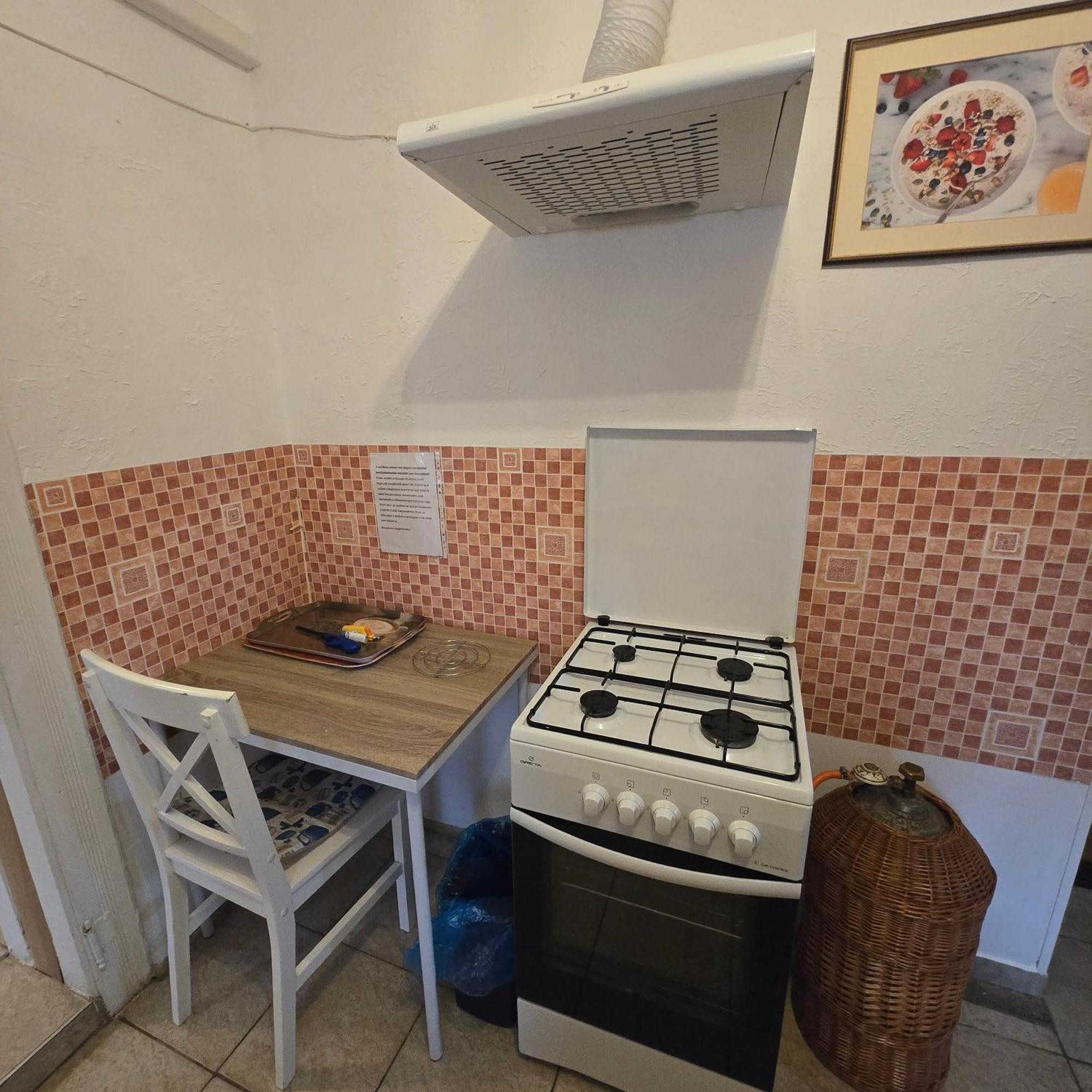 Orsi Apartman / vendegház Kecskemét Exterior foto
