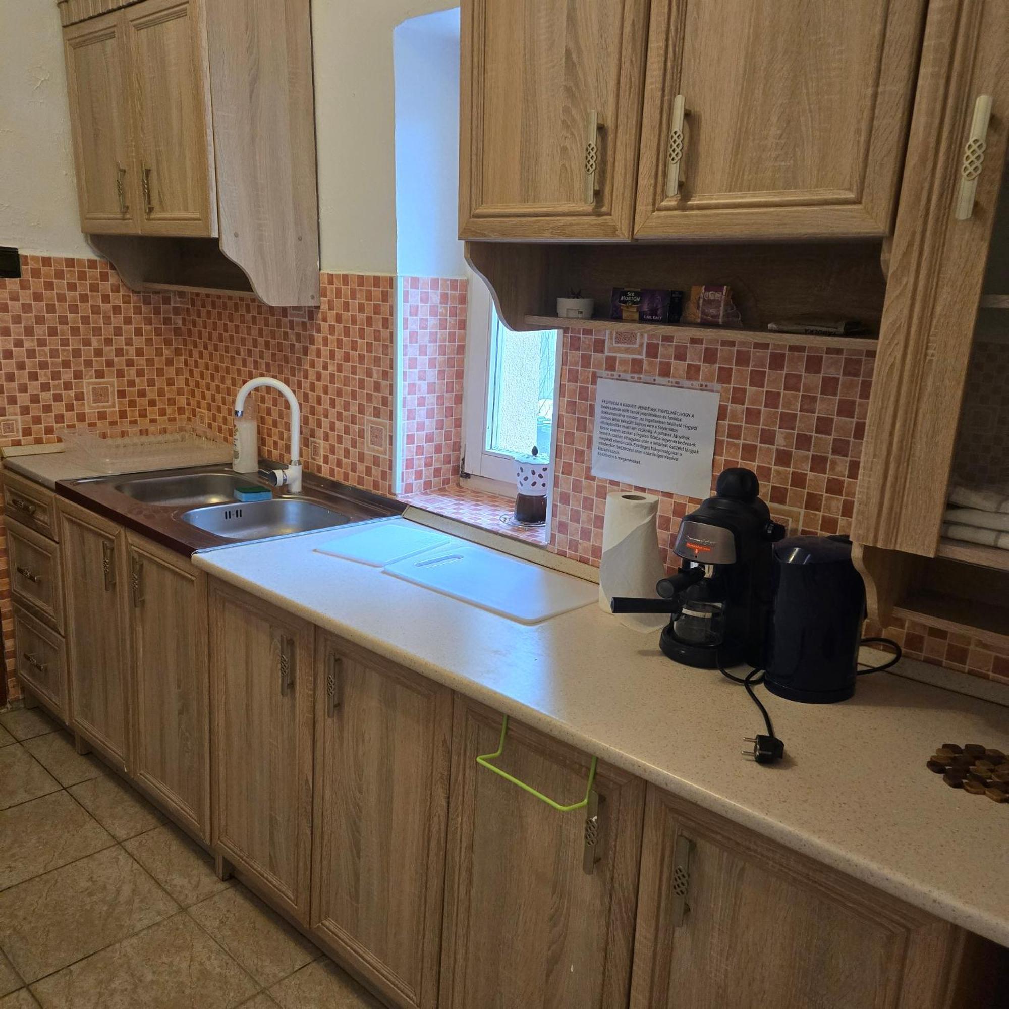 Orsi Apartman / vendegház Kecskemét Exterior foto